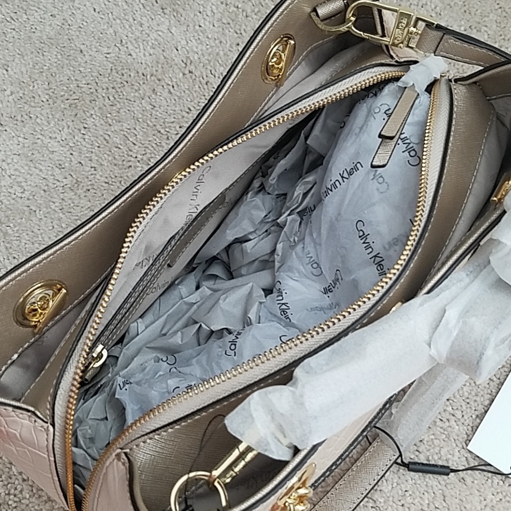 Calvin Klein bag - Picture 5 of 8